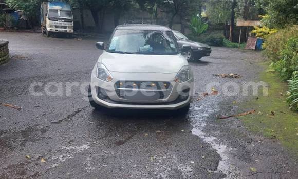 Acheter Occasion Voiture Suzuki Baleno Blanc à Addis ababa, Africa Acheter Occasion Voiture Suzuki Baleno Blanc à Addis ababa, Africa