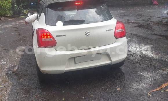Acheter Occasion Voiture Suzuki Baleno Blanc à Addis ababa, Africa Acheter Occasion Voiture Suzuki Baleno Blanc à Addis ababa, Africa