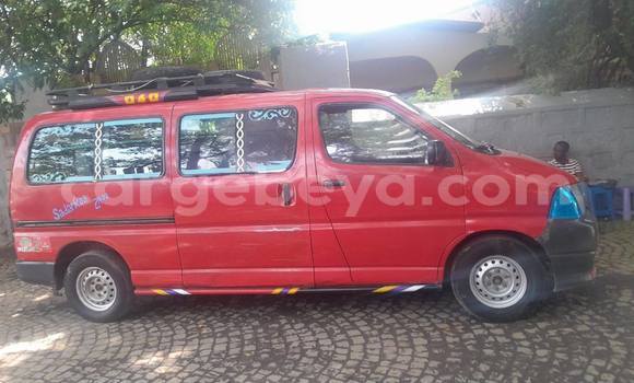 Acheter Occasion Voiture Toyota Hiace Rouge à Addis ababa, Africa Acheter Occasion Voiture Toyota Hiace Rouge à Addis ababa, Africa