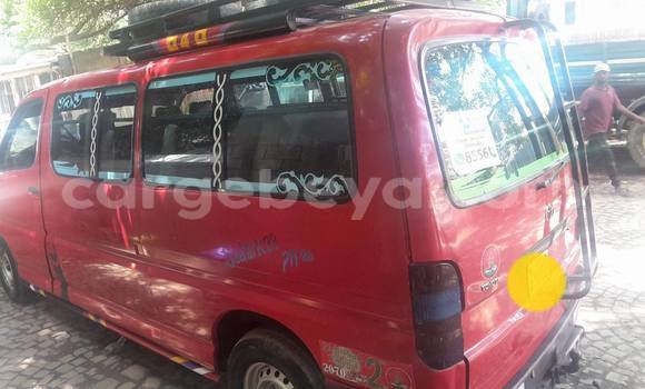 Acheter Occasion Voiture Toyota Hiace Rouge à Addis ababa, Africa Acheter Occasion Voiture Toyota Hiace Rouge à Addis ababa, Africa