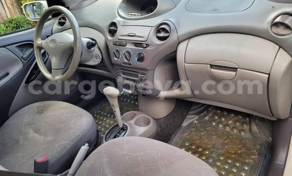 Acheter Occasion Voiture Toyota Platz Blanc à Addis Ababa, Ethiopie Acheter Occasion Voiture Toyota Platz Blanc à Addis Ababa, Ethiopie