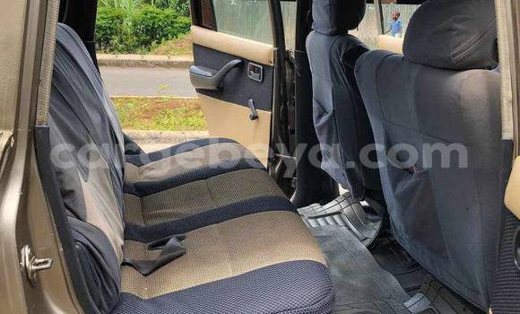 ይግዙ ያገለገለ Toyota Land Cruiser Prado ሌላ መኪና በ አዲስ አበባ በ ኢትዮጵያ ይግዙ ያገለገለ Toyota Land Cruiser Prado ሌላ መኪና በ አዲስ አበባ በ ኢትዮጵያ