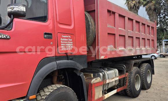 Acheter Occasion Utilitaire Hino 300 Series Rouge à Addis Ababa, Ethiopie Acheter Occasion Utilitaire Hino 300 Series Rouge à Addis Ababa, Ethiopie