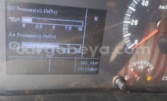 Acheter Occasion Utilitaire Hino 300 Series Rouge à Addis Ababa, Ethiopie Acheter Occasion Utilitaire Hino 300 Series Rouge à Addis Ababa, Ethiopie