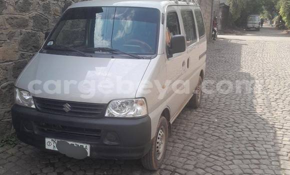 Acheter Occasion Voiture Toyota Hiace Blanc à Addis Ababa, Ethiopie