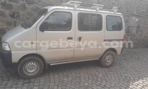 ይግዙ ያገለገለ Toyota Hiace ነጭ መኪና በ አዲስ አበባ በ ኢትዮጵያ ይግዙ ያገለገለ Toyota Hiace ነጭ መኪና በ አዲስ አበባ በ ኢትዮጵያ