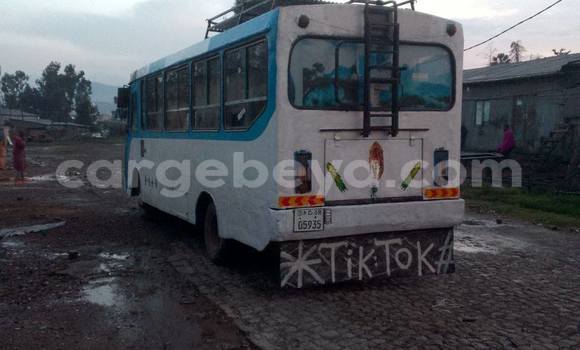 Acheter Occasion Voiture Toyota Aygo Bleu à Addis ababa, Africa Acheter Occasion Voiture Toyota Aygo Bleu à Addis ababa, Africa
