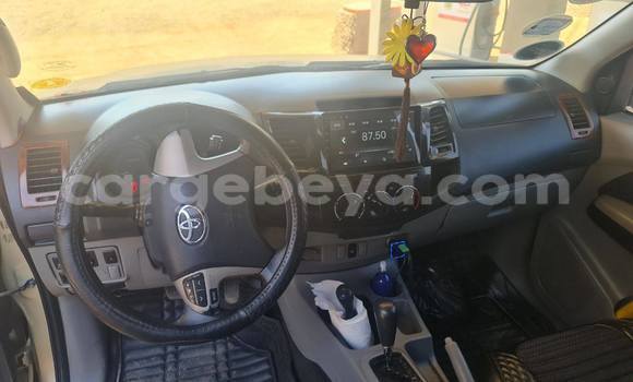 ይግዙ ያገለገለ Toyota Hilux ሌላ መኪና በ አዲስ አበባ በ ኢትዮጵያ ይግዙ ያገለገለ Toyota Hilux ሌላ መኪና በ አዲስ አበባ በ ኢትዮጵያ