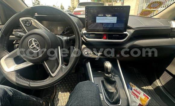 ይግዙ ያገለገለ Toyota Ractis ነጭ መኪና በ አዲስ አበባ በ ኢትዮጵያ ይግዙ ያገለገለ Toyota Ractis ነጭ መኪና በ አዲስ አበባ በ ኢትዮጵያ