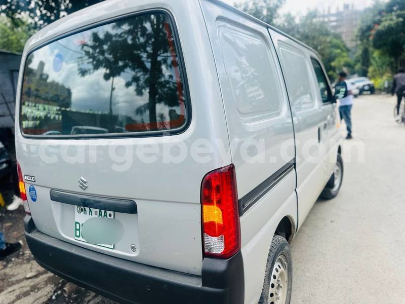 Big with watermark suzuki escudo ethiopia addis ababa 12809