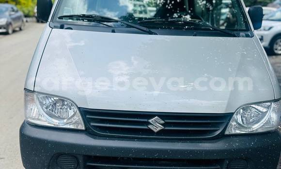 ይግዙ ያገለገለ Suzuki Escudo ነጭ መኪና በ አዲስ አበባ በ ኢትዮጵያ ይግዙ ያገለገለ Suzuki Escudo ነጭ መኪና በ አዲስ አበባ በ ኢትዮጵያ