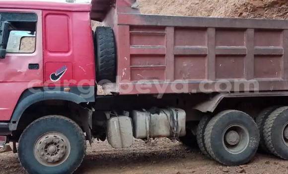 Buy Used Sino Howo Red Truck in Addis–Ababa in Ethiopia Buy Used Sino Howo Red Truck in Addis–Ababa in Ethiopia