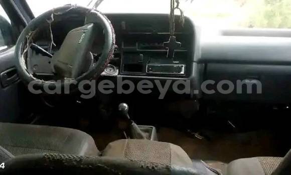 ይግዙ ያገለገለ Toyota Hiace ሰማያዊ መኪና በ አዲስ አበባ በ ኢትዮጵያ ይግዙ ያገለገለ Toyota Hiace ሰማያዊ መኪና በ አዲስ አበባ በ ኢትዮጵያ