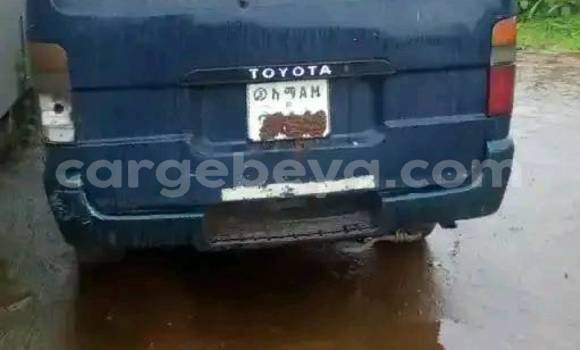 ይግዙ ያገለገለ Toyota Hiace ሰማያዊ መኪና በ አዲስ አበባ በ ኢትዮጵያ ይግዙ ያገለገለ Toyota Hiace ሰማያዊ መኪና በ አዲስ አበባ በ ኢትዮጵያ
