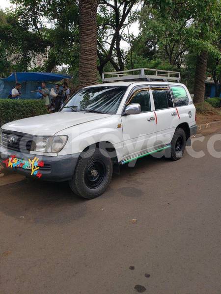 Big with watermark toyota highlander africa addis ababa 12821