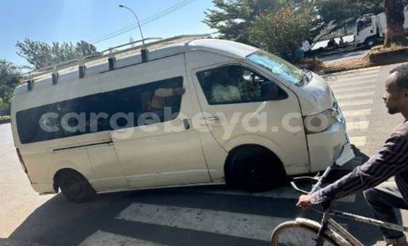 Buy Used Toyota Hiace White Car in Addis–Ababa in Ethiopia Buy Used Toyota Hiace White Car in Addis–Ababa in Ethiopia