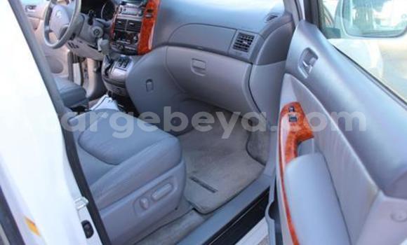 Buy Used Toyota Sienna White Car in Addis–Ababa in Ethiopia Buy Used Toyota Sienna White Car in Addis–Ababa in Ethiopia