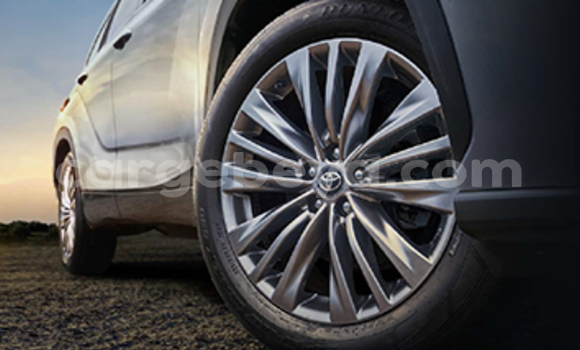 Buy New Toyota Highlander White Car in Awassa in Southern Buy New Toyota Highlander White Car in Awassa in Southern