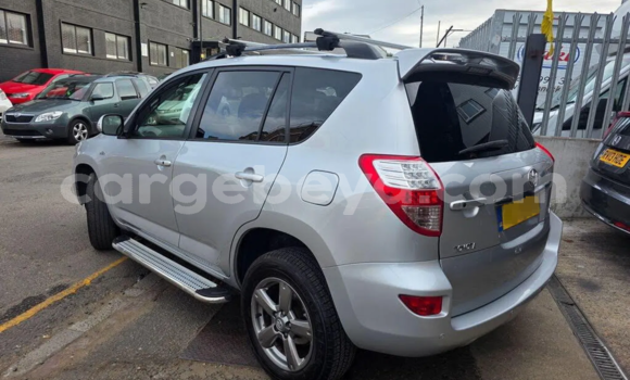 Buy Used Toyota RAV4 Silver Car in Addis–Ababa in Ethiopia Buy Used Toyota RAV4 Silver Car in Addis–Ababa in Ethiopia