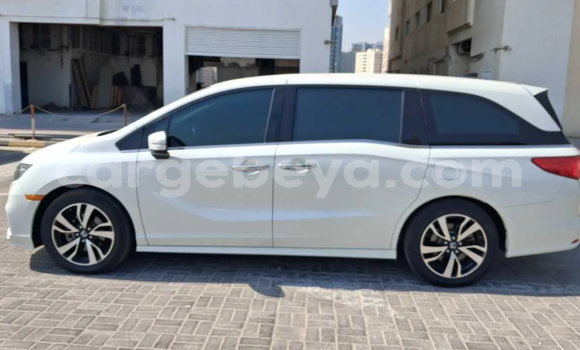Buy Used Honda Odyssey White Car in Addis ababa in Africa Buy Used Honda Odyssey White Car in Addis ababa in Africa