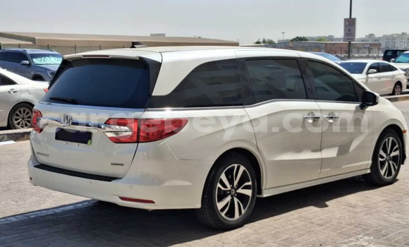Buy Used Honda Odyssey White Car in Addis ababa in Africa Buy Used Honda Odyssey White Car in Addis ababa in Africa