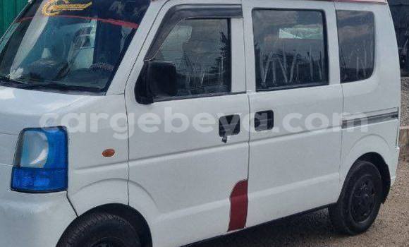 Oofamaa Suzuki Every White Makiinaa iti Addis ababa keessatti Africa keessatti Oofamaa Suzuki Every White Makiinaa iti Addis ababa keessatti Africa keessatti