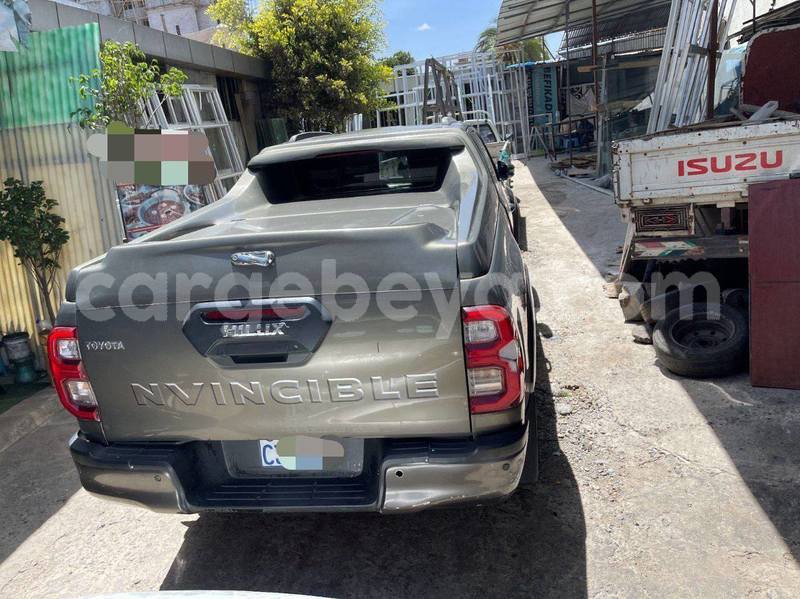 Big with watermark toyota innova ethiopia addis ababa 13066