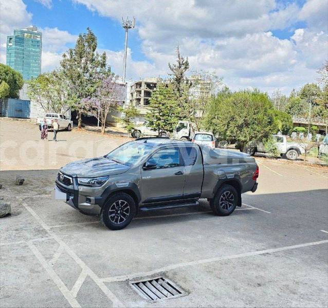 Big with watermark toyota innova ethiopia addis ababa 13066