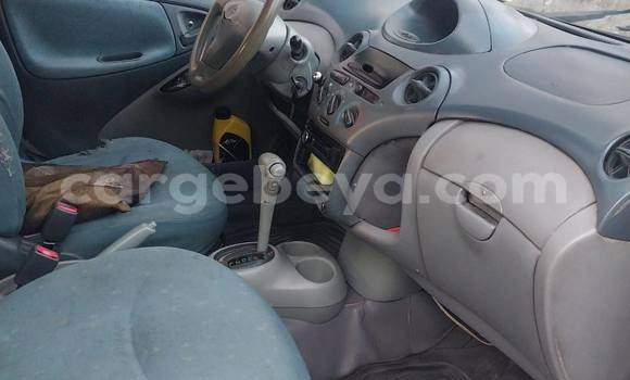 Oofamaa Toyota Vitz Black Makiinaa iti Addis ababa keessatti Africa keessatti Oofamaa Toyota Vitz Black Makiinaa iti Addis ababa keessatti Africa keessatti