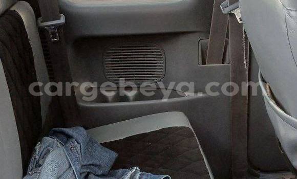 Oofamaa Toyota Hilux White Makiinaa iti Addis–Ababa keessatti Ethiopia keessatti Oofamaa Toyota Hilux White Makiinaa iti Addis–Ababa keessatti Ethiopia keessatti