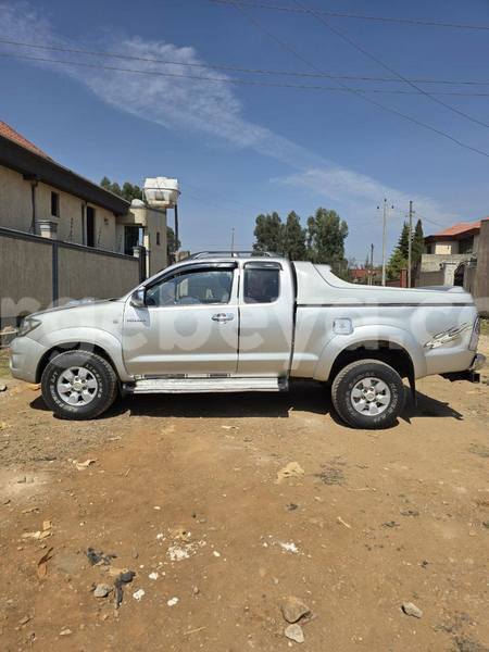 Big with watermark toyota hilux ethiopia addis ababa 13074