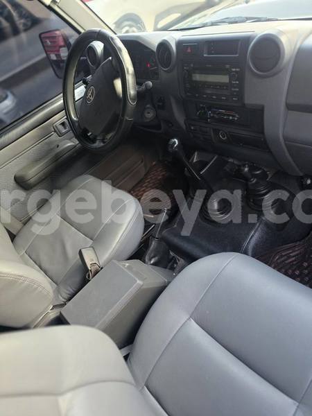 Big with watermark toyota mark ii ethiopia addis ababa 13078