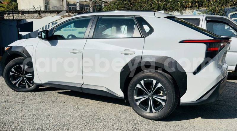 Big with watermark toyota belta ethiopia addis ababa 13098