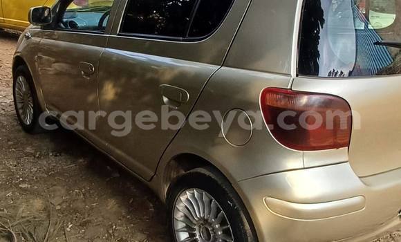Oofamaa Toyota Vitz Other Makiinaa iti Addis–Ababa keessatti Ethiopia keessatti Oofamaa Toyota Vitz Other Makiinaa iti Addis–Ababa keessatti Ethiopia keessatti