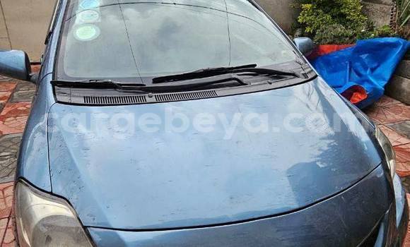 Oofamaa Toyota Yaris Blue Makiinaa iti Addis ababa keessatti Africa keessatti Oofamaa Toyota Yaris Blue Makiinaa iti Addis ababa keessatti Africa keessatti
