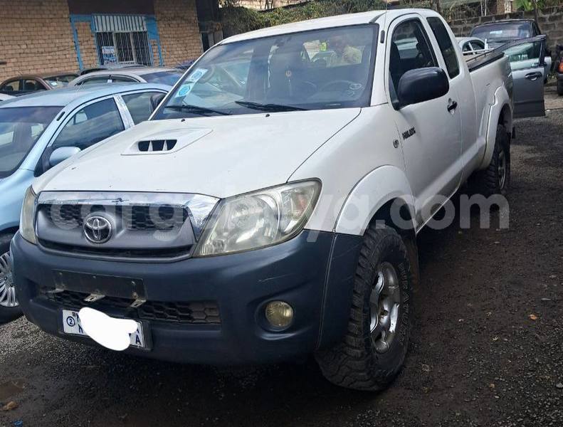 Big with watermark toyota dolphin ethiopia addis ababa 13103