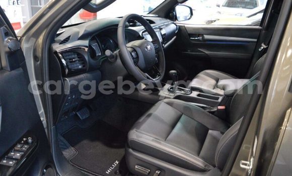 Buy Used Toyota Hilux Green Car in Addis ababa in Africa Buy Used Toyota Hilux Green Car in Addis ababa in Africa
