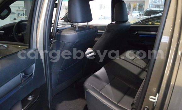 Buy Used Toyota Hilux Green Car in Addis ababa in Africa Buy Used Toyota Hilux Green Car in Addis ababa in Africa