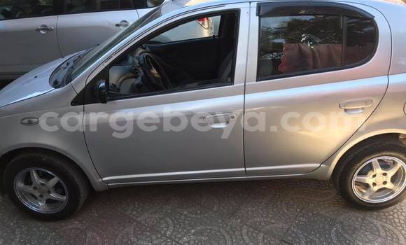 Acheter Occasion Voiture Toyota Vitz Gris à Addis Ababa, Ethiopie Acheter Occasion Voiture Toyota Vitz Gris à Addis Ababa, Ethiopie
