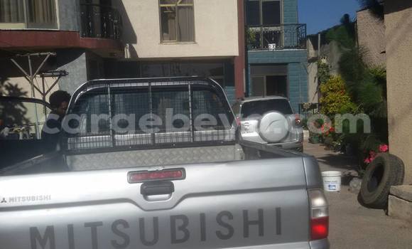 Acheter Occasion Voiture Mitsubishi L200 Gris à Addis Ababa, Ethiopie Acheter Occasion Voiture Mitsubishi L200 Gris à Addis Ababa, Ethiopie