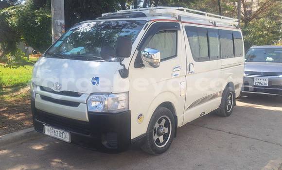 Buy Used Toyota Hiace White Car in Addis ababa in Africa Buy Used Toyota Hiace White Car in Addis ababa in Africa