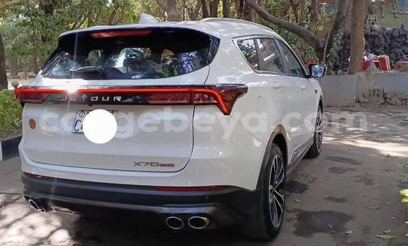 ይግዙ ያገለገለ Lexus LX 570 ነጭ መኪና በ አዲስ አበባ በ ኢትዮጵያ ይግዙ ያገለገለ Lexus LX 570 ነጭ መኪና በ አዲስ አበባ በ ኢትዮጵያ