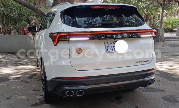ይግዙ ያገለገለ Lexus LX 570 ነጭ መኪና በ አዲስ አበባ በ ኢትዮጵያ ይግዙ ያገለገለ Lexus LX 570 ነጭ መኪና በ አዲስ አበባ በ ኢትዮጵያ