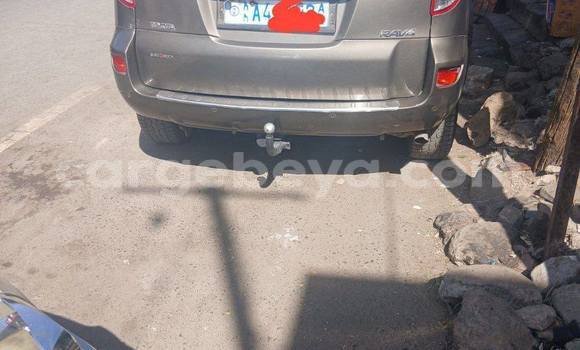 ይግዙ ያገለገለ Toyota RAV4 ሌላ መኪና በ Addis ababa በ Africa ይግዙ ያገለገለ Toyota RAV4 ሌላ መኪና በ Addis ababa በ Africa
