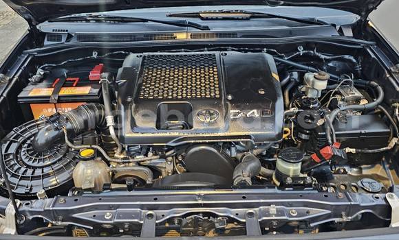 ይግዙ ያገለገለ Toyota Hilux ጥቁር መኪና በ Addis ababa በ Africa ይግዙ ያገለገለ Toyota Hilux ጥቁር መኪና በ Addis ababa በ Africa