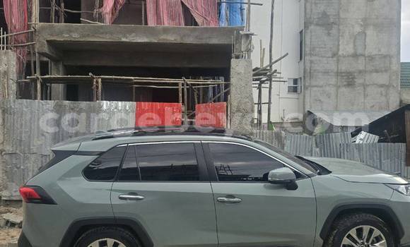 ይግዙ ያገለገለ Toyota RAV4 ነጭ መኪና በ አዲስ አበባ በ ኢትዮጵያ ይግዙ ያገለገለ Toyota RAV4 ነጭ መኪና በ አዲስ አበባ በ ኢትዮጵያ