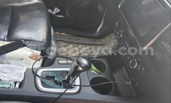 ይግዙ ያገለገለ Toyota Hilux ጥቁር መኪና በ Addis ababa በ Africa ይግዙ ያገለገለ Toyota Hilux ጥቁር መኪና በ Addis ababa በ Africa