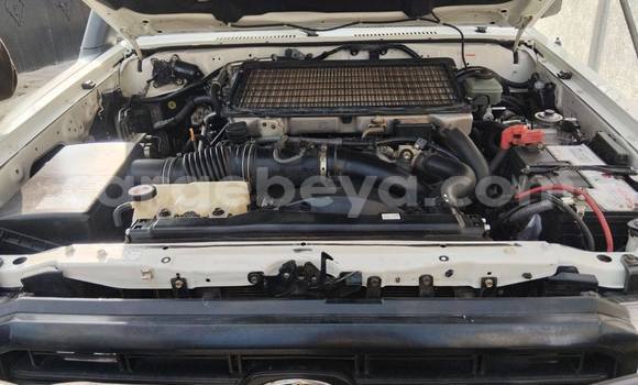 ይግዙ ያገለገለ Toyota Land Cruiser ነጭ መኪና በ አዲስ አበባ በ ኢትዮጵያ ይግዙ ያገለገለ Toyota Land Cruiser ነጭ መኪና በ አዲስ አበባ በ ኢትዮጵያ