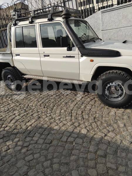 Big with watermark toyota land cruiser ethiopia addis ababa 13199