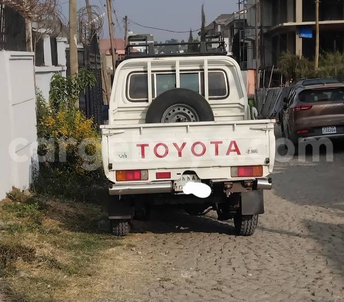 Big with watermark toyota land cruiser ethiopia addis ababa 13199